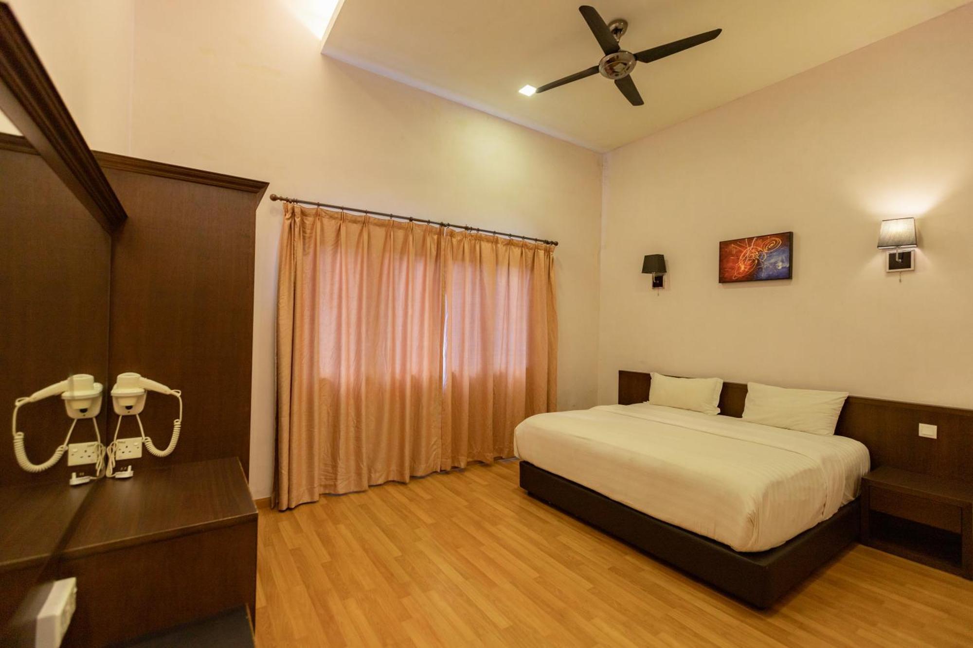 Hills Aranda Nova Hotel คาเมรอนไฮแลนด์ ภายนอก รูปภาพ