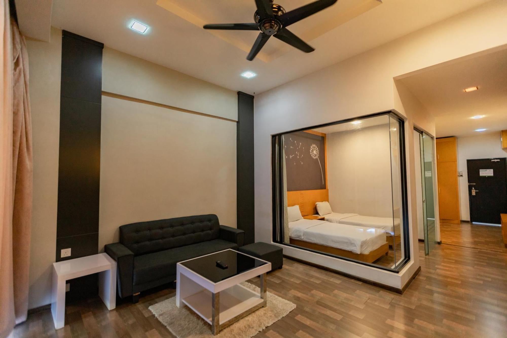 Hills Aranda Nova Hotel คาเมรอนไฮแลนด์ ภายนอก รูปภาพ