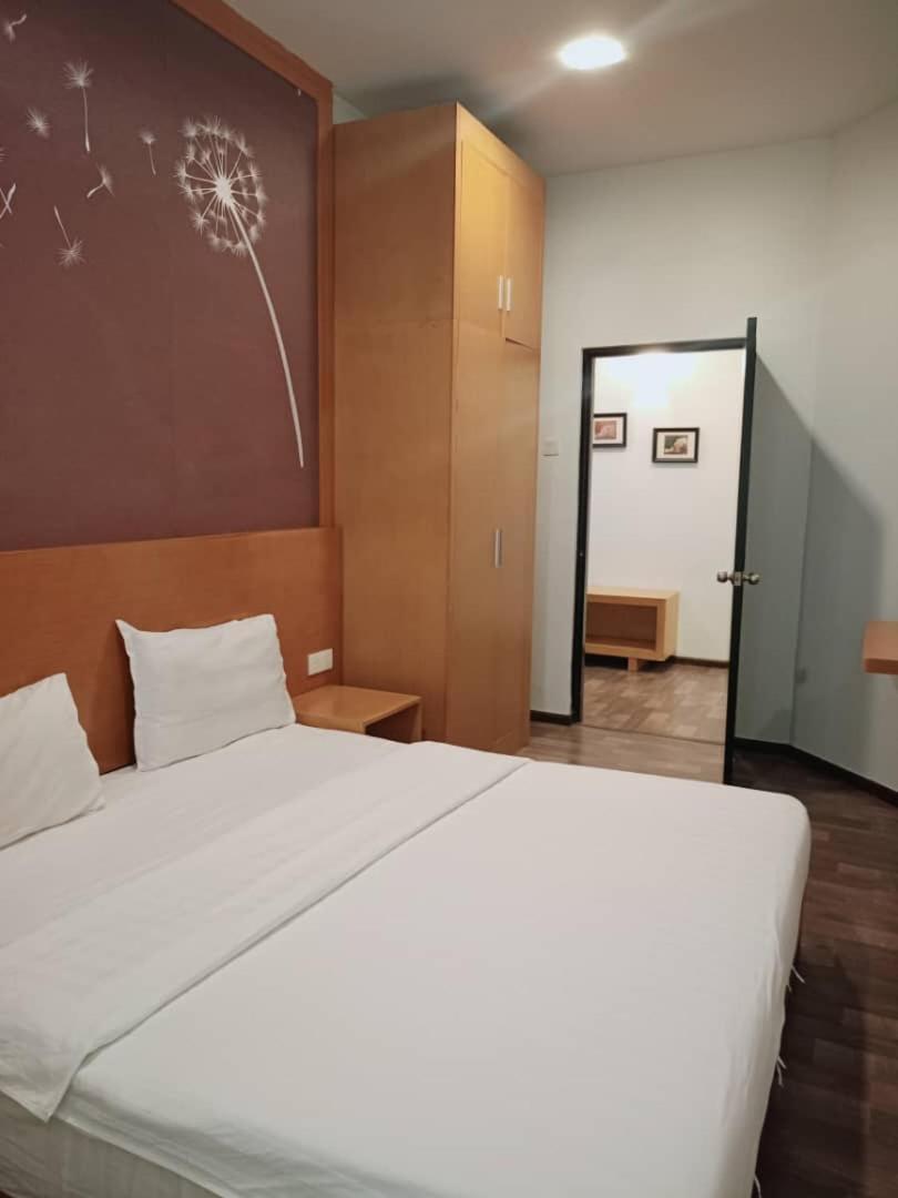 Hills Aranda Nova Hotel คาเมรอนไฮแลนด์ ภายนอก รูปภาพ